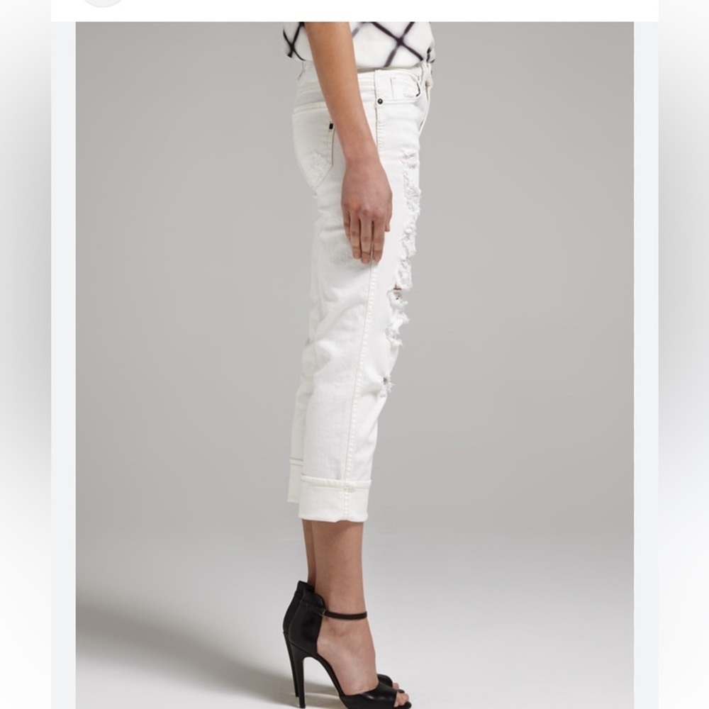 Amethyst White ripped capris